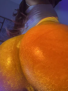 Hurremcan_ Record a new video with cream on my heart 🍑 Pic