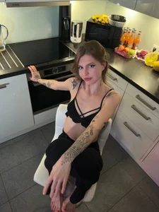 SluttyTeenagers's photo