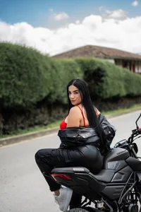 Motorcyclist girl on her birthday od nicolette_sweet_  7 snímek