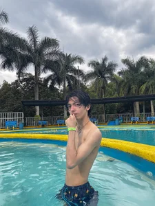 Twink_Sebas7 POOLDAY 💦🌴 Pic
