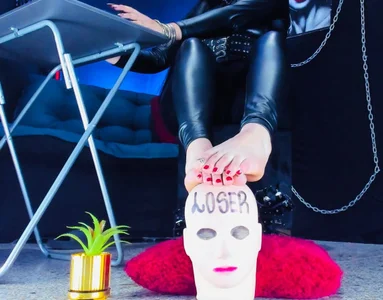 KatrinaStone WORSHIP MY PERFECT FEET รูป 