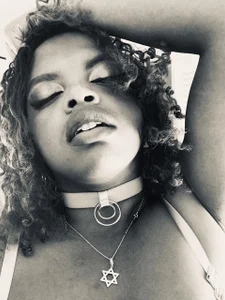 hey od conielaurenth  snímek