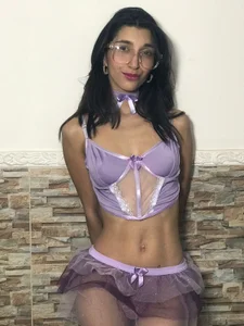 Everything you want is right here 🔥🥵 de Milaspetite  5 Imagens