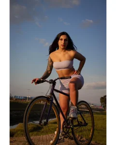 shopiaa_m2 Me and my bicycle! Billede