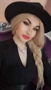 Zdjęcia MistressKasandra Public:  9