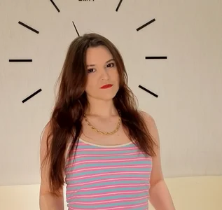 DelindaTosteのwhich look do you like best?の 4枚の写真