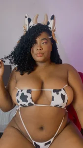 Tyra_Privacyのuna vaca lecheraの枚の写真