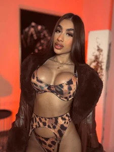 DannaCruz Grrr 사진 4