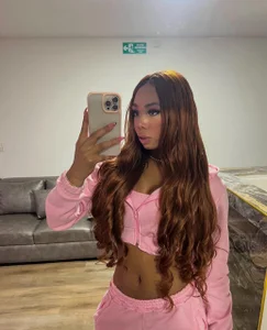 Nicole_Paradise sensual look Immagine  2