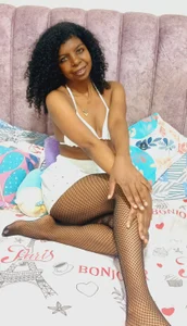 Zafiralennox : I am a very beautiful Latina girl and I want to play with you. Pic 4