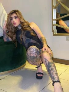 CarlaBrunni: Black Times 🖤 ( 8 фото)