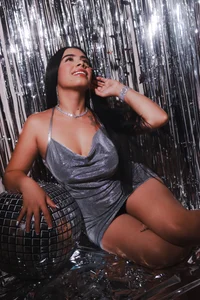 susan_zc ✨Happy New Year💫 Thank you for joining me, may this year be full of smiles and good times together Immagine  5