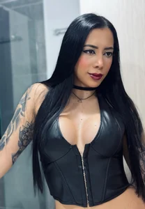 Eva-savageJust me图片