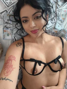 LeilaSaenzz sexy for you 🔥  3টি ছবি