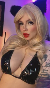 Irinaa_Scarlett BLONDE 💛💛💛 Pic