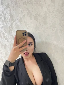 sophia_squirtits Public Pic