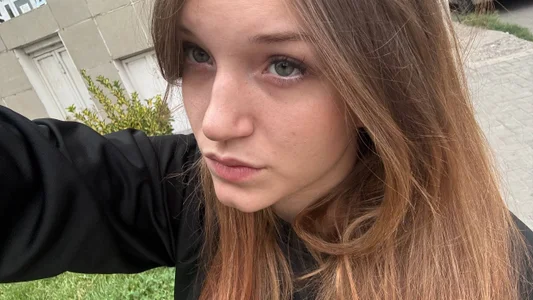 Dellya_Cute Public Immagine  5