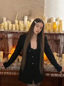 VenessaBatcheller candlelit photo shoot🕯️ Bilde 2
