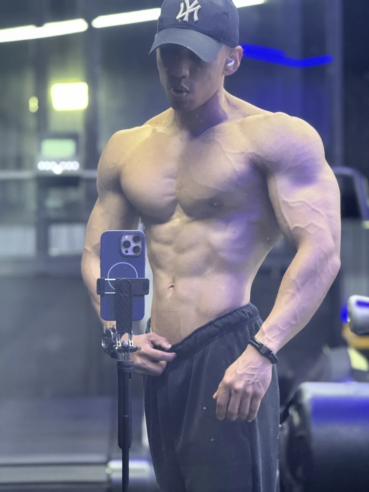 Трендове зображення  6396 Erik_castle