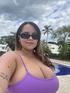 RachellGraham Pool day Pic 3