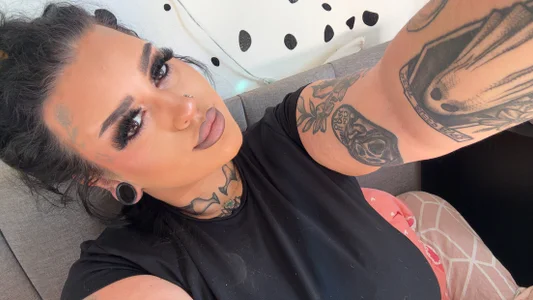 tempzzz12Lil old me 🥰 Bild 6