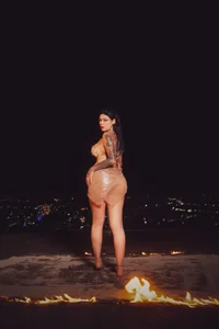 Lexyjoycce Fire  3টি ছবি