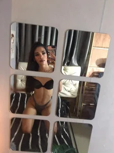 XoTrisha injoy to see my hot photos Gambar 2