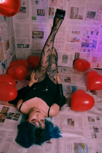 lilith_rrの𝒱𝒶𝓁𝑒𝓃𝓉𝒾𝓃𝑒 𝑀𝑜𝑜𝒹 🌹の 4枚の写真