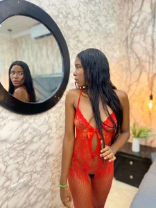 Red Room Dreams ❤️🔥 od SASHA_BROWNIE__  snímek