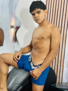 Lucho_Hot Public зображення 2