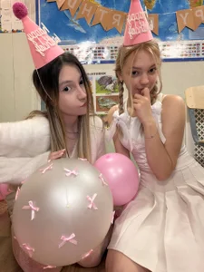 nancy_chancy's Elsa came here to celebrate my BIRTHDAY with me!🎁🎉 Sex Photo 1