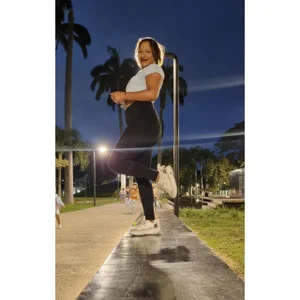 Annie_BigAss69: Public ( 4 фото)