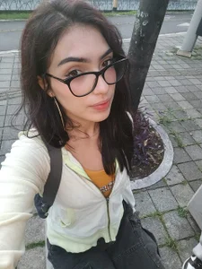 Aria_Sims Kiss Εικόνα 2