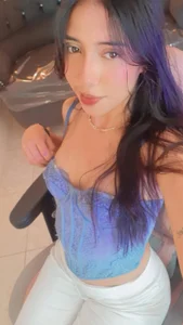 Nicole_jade 🌸  2টি ছবি