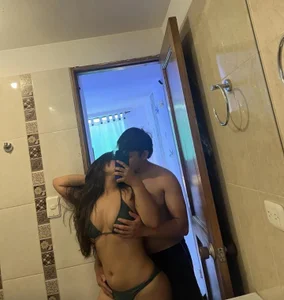 RaiderandRoxie1Raider & Roxie: Bathroom for Two🔥图片