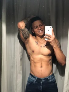 mm de ethan_dalton_  2 photos