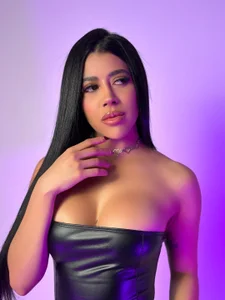 KatieNolan_1 Who’s ready to spoil me this Black Friday? Pic 4