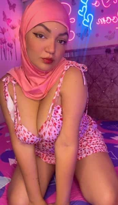 Dana-Alabi I have something to provoke you... but I better leave it to your imagination.😈 Εικόνα 4