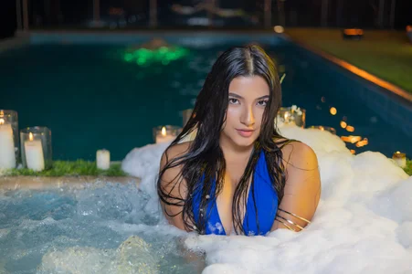 CarolineLee_ Sexy horny 🥵🍑🔥 Foto 3