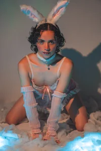 Brann_tadzio: This bunny behaves badly when people look at her like that🍆🐰 ( 9 фото)