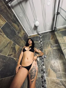 victoriia_thompson I'm sure you'd love to take a shower with me. 😋 Pic 6