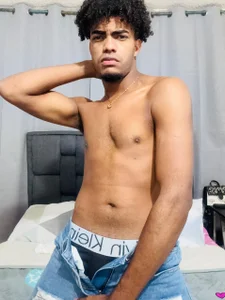 richardd2212 Sexi boy🤤 Pic 3