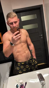 GOOPYlove: Public ( 4 фото)