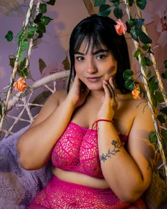 Mara_Bigboobs Public  6. fénykép