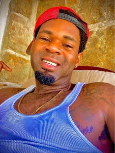 CrookedBeaut Public Foto 4