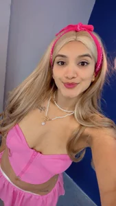 lixie_peyton sexy schoolgirl Pic 6