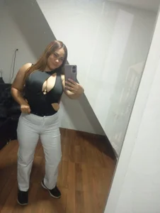 paula_amira kissme Foto