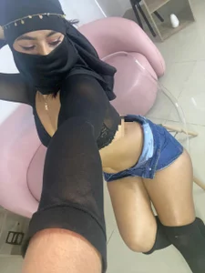 kylie_soraya Your attention undresses me more than my hands 😏💜 Pic 6