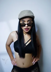 cherry_bunnyx Between Shadows and Mesh Gambar 2