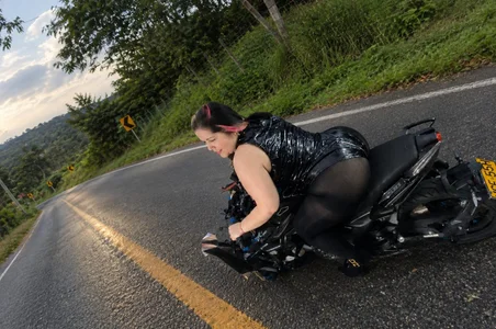 kiara_scottt a day out, sexy photo section Foto 6